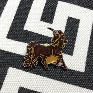 🦄Vtg Dark red/gold enamel unicorn pin